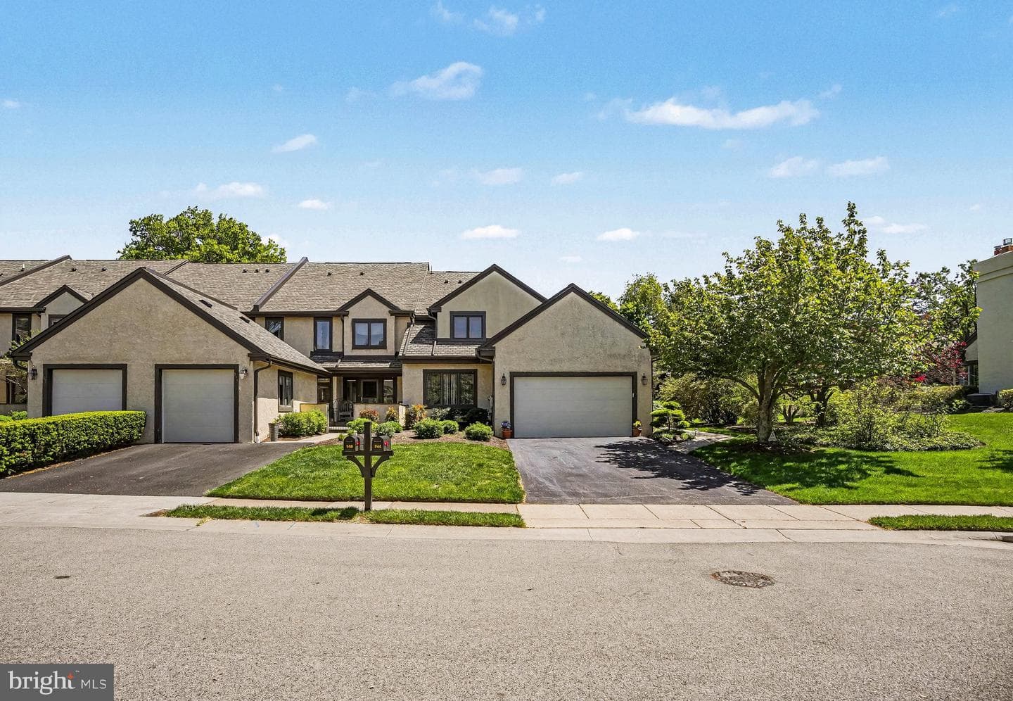 944 Hedgerow Court, Blue Bell