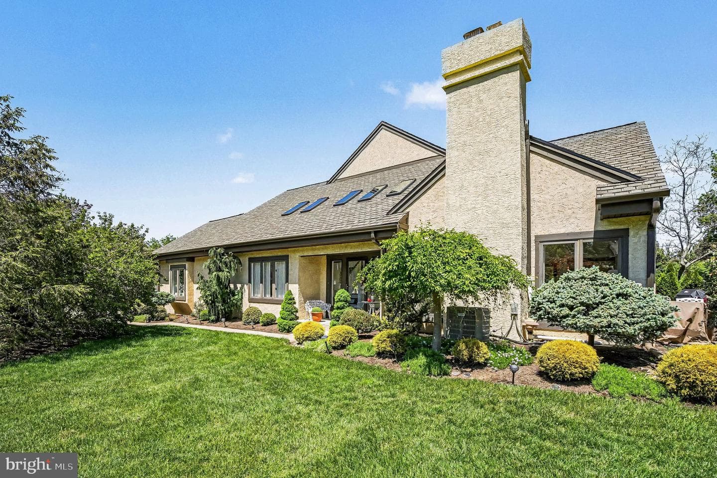 944 Hedgerow Court photo 48