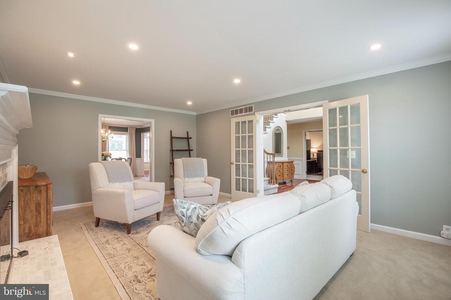 2284 Locust Drive photo 8