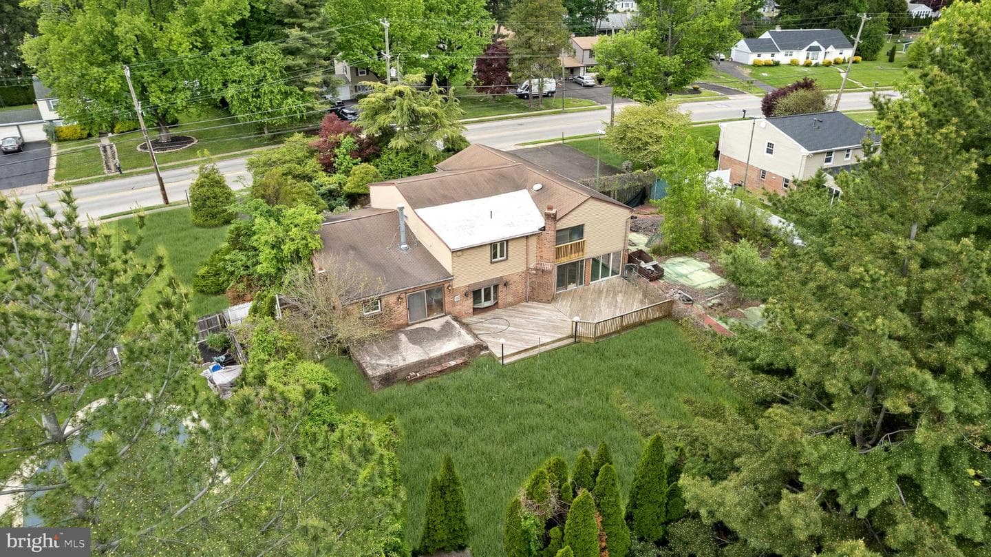 3873 Pine Road photo 6