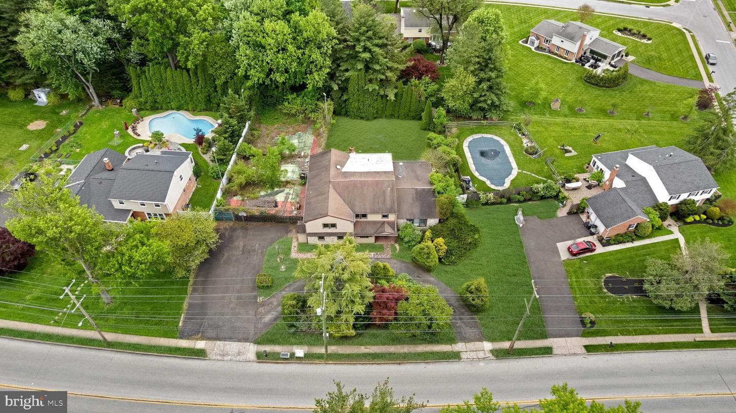3873 Pine Road photo 7