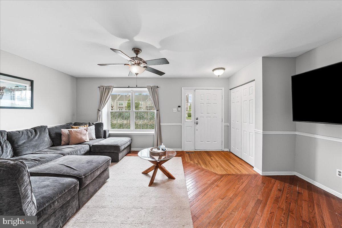 603 Longwood Road photo 3