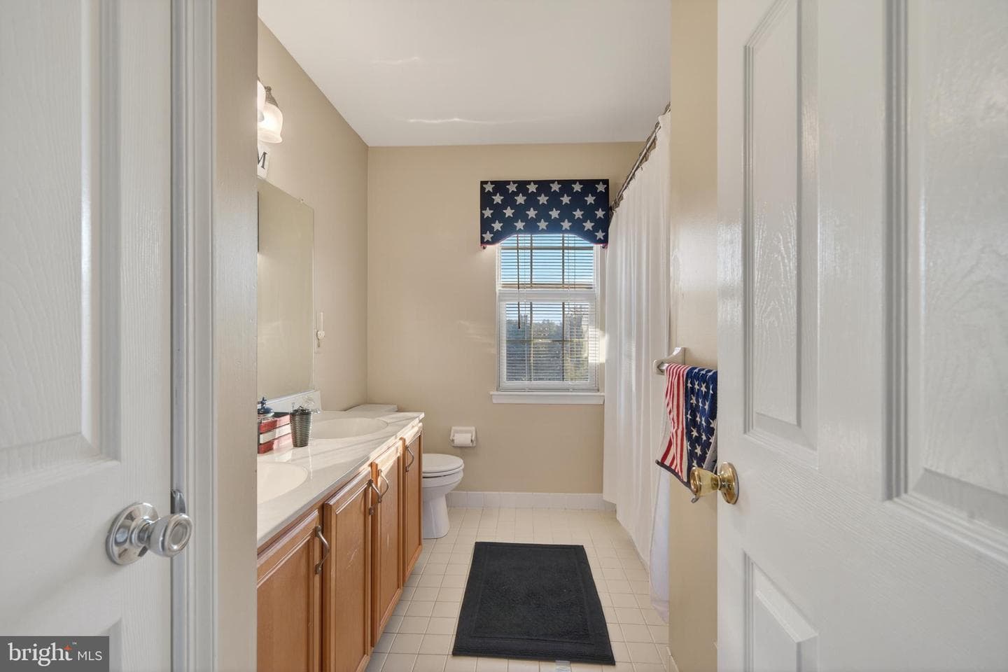 200 Devon Lane photo 32
