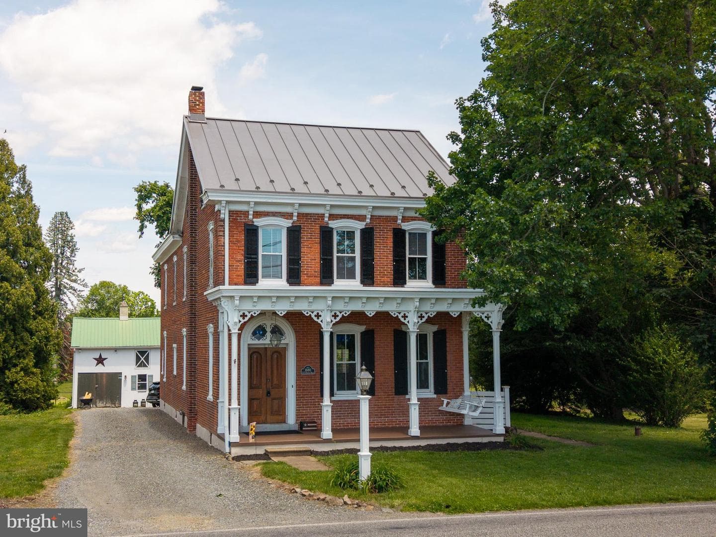225 Niantic Road photo 1