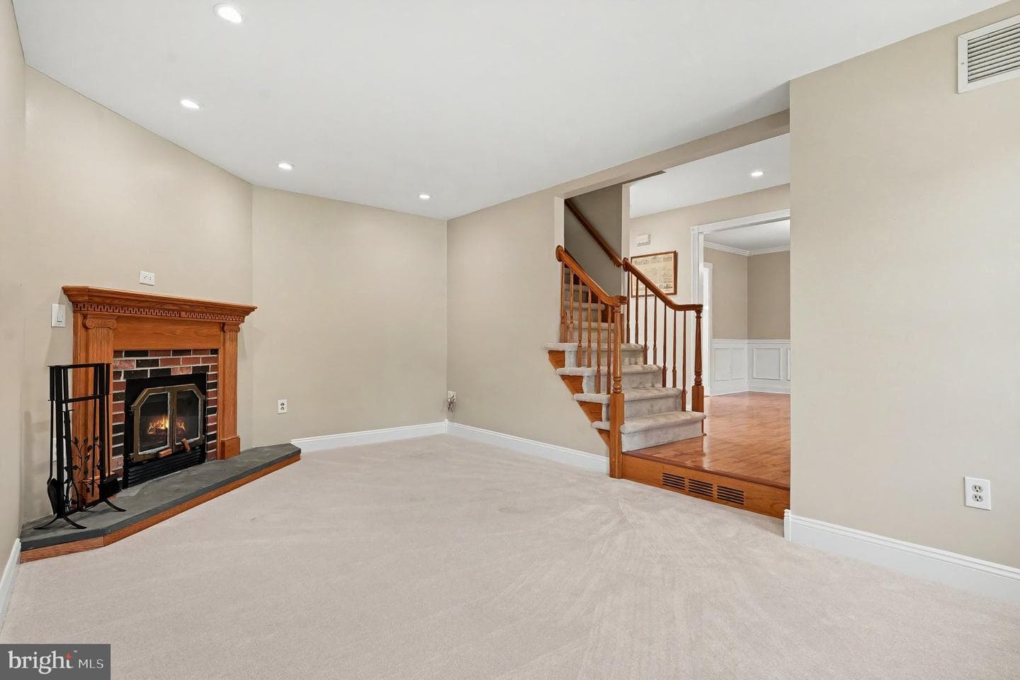 324 W Montgomery Ave photo 6