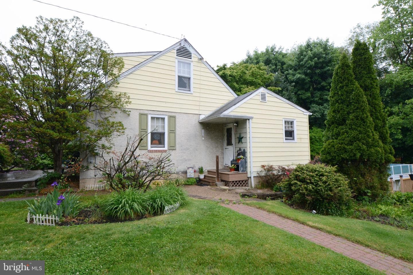 419 Continental Rd photo 4