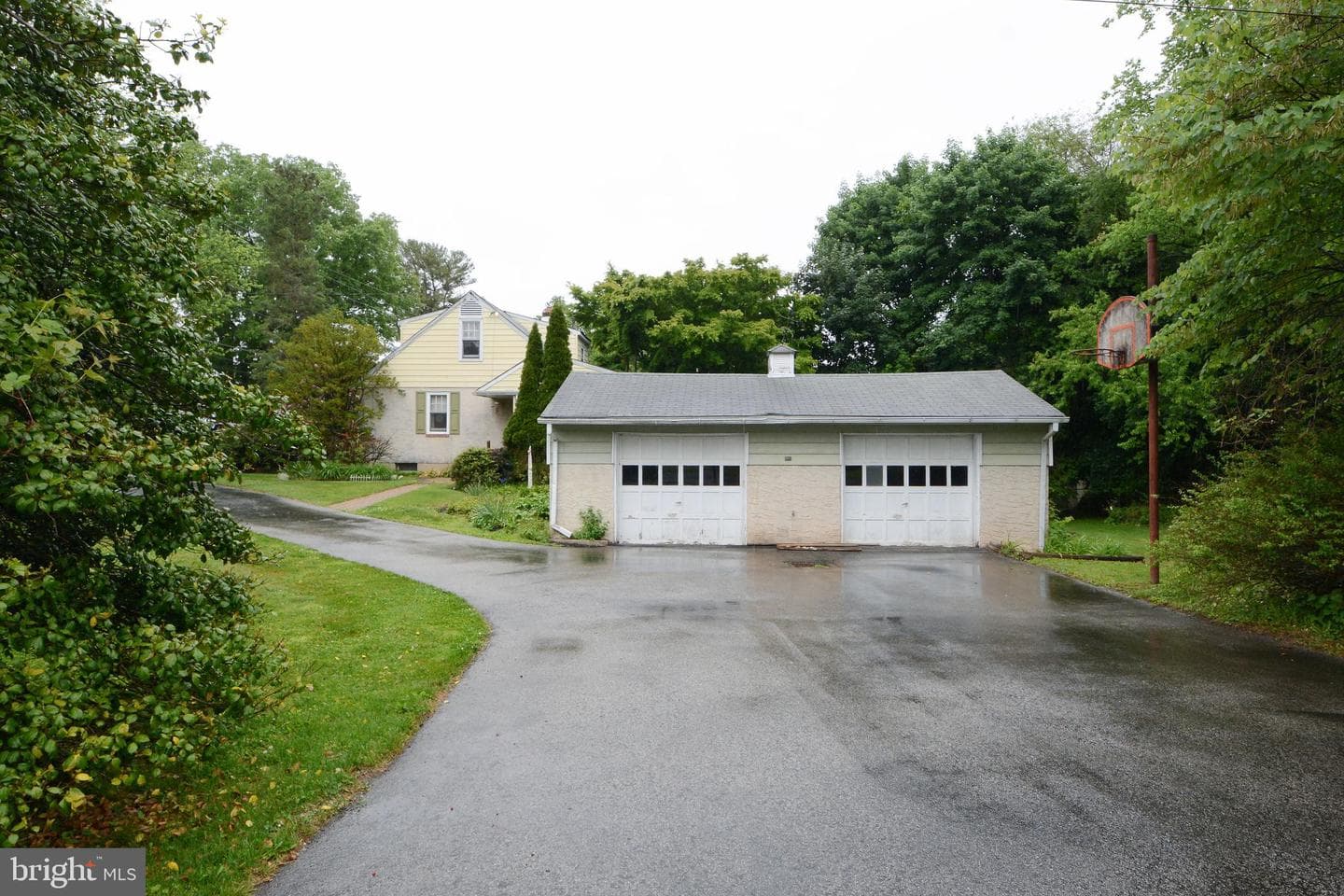 419 Continental Rd photo 5