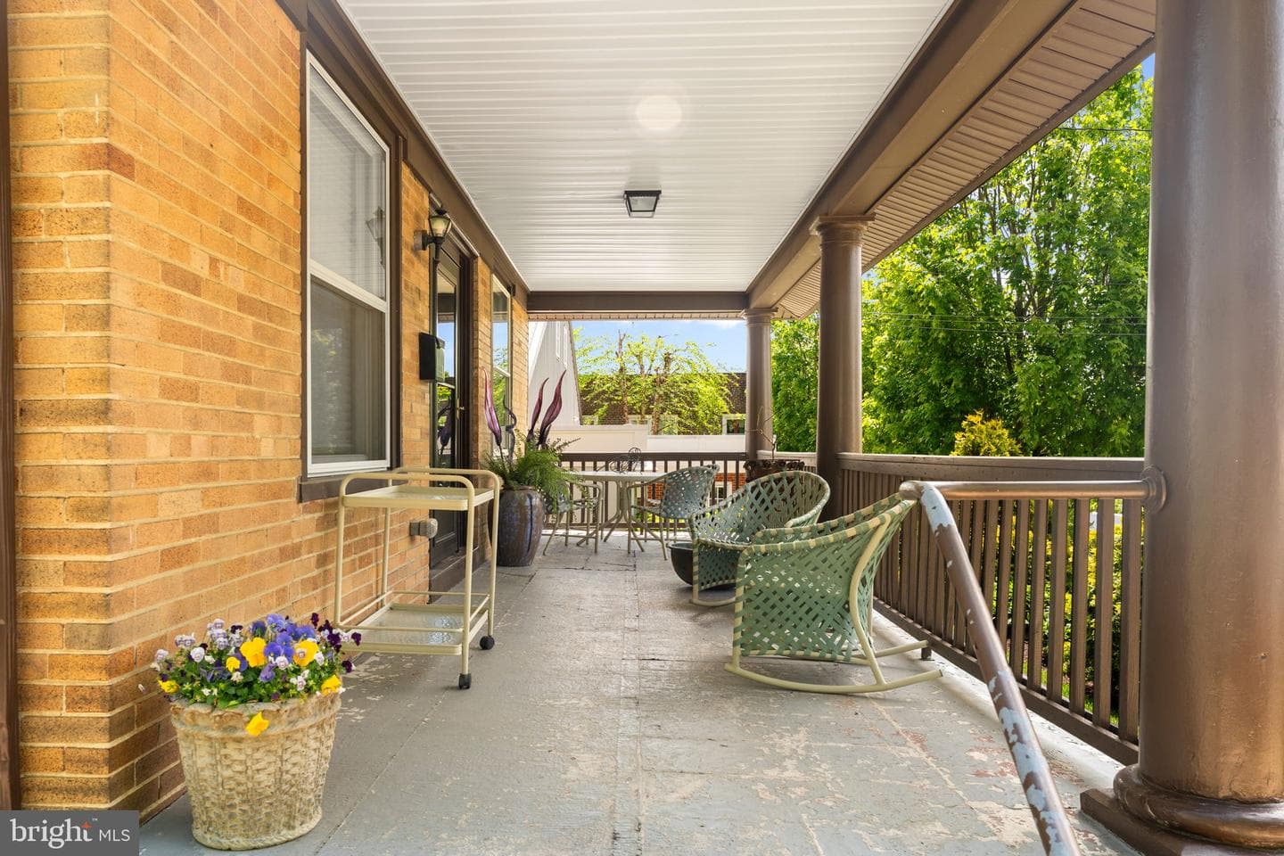 11 E Spring Avenue photo 4