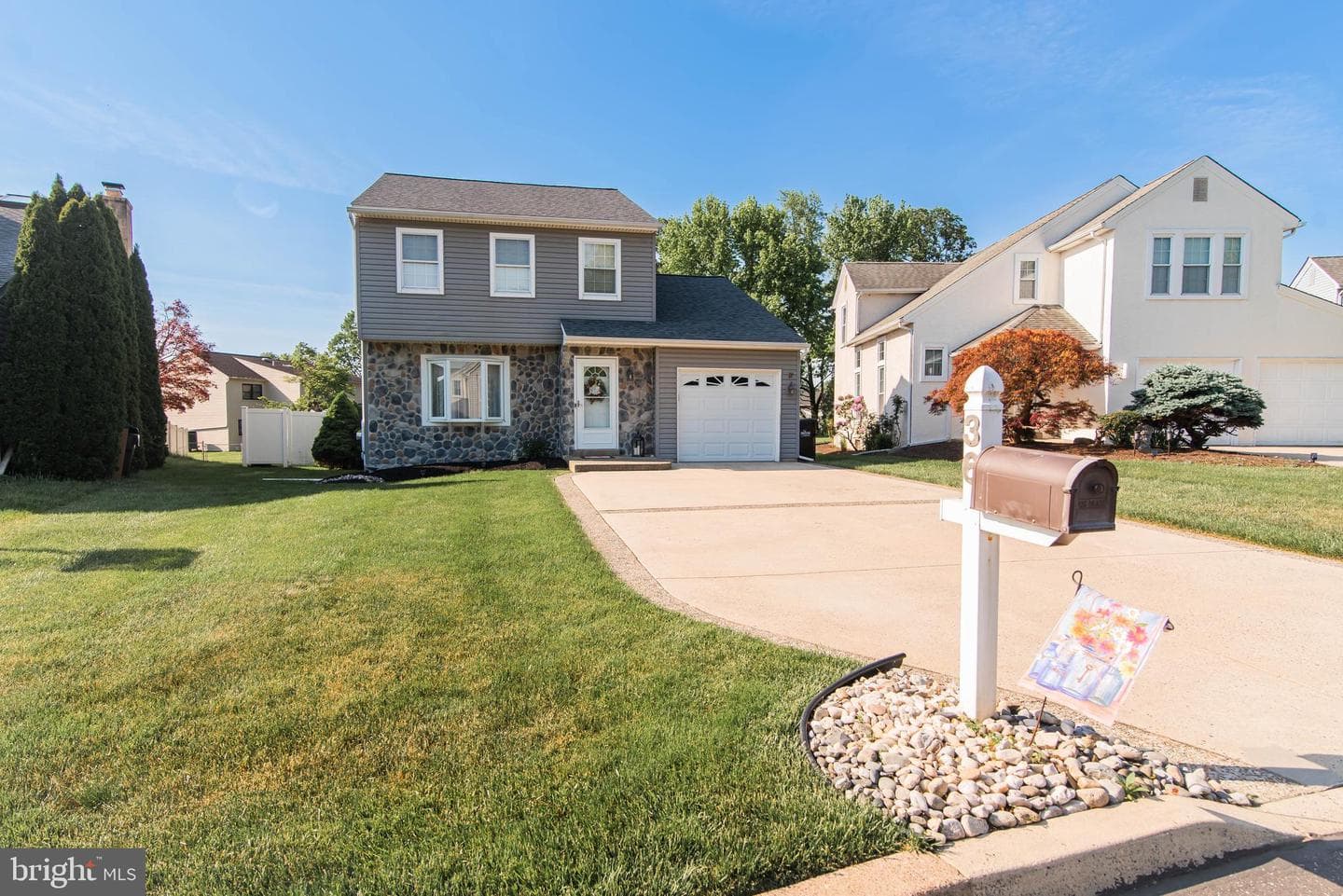 36 Pebble Drive photo 2