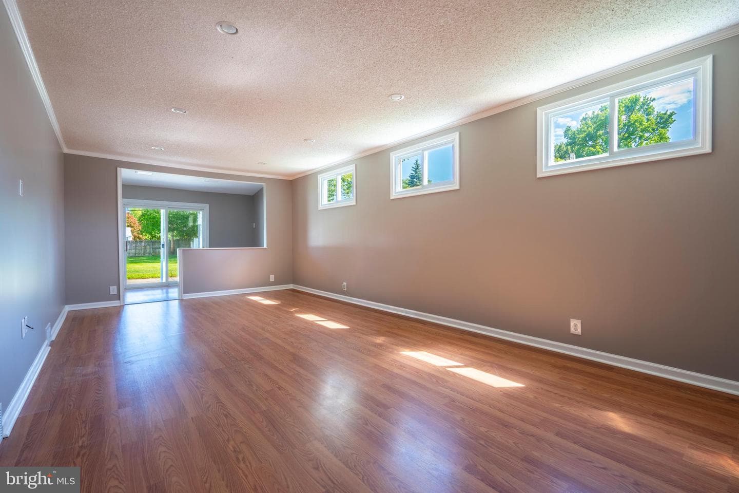 23 Maple Avenue photo 20