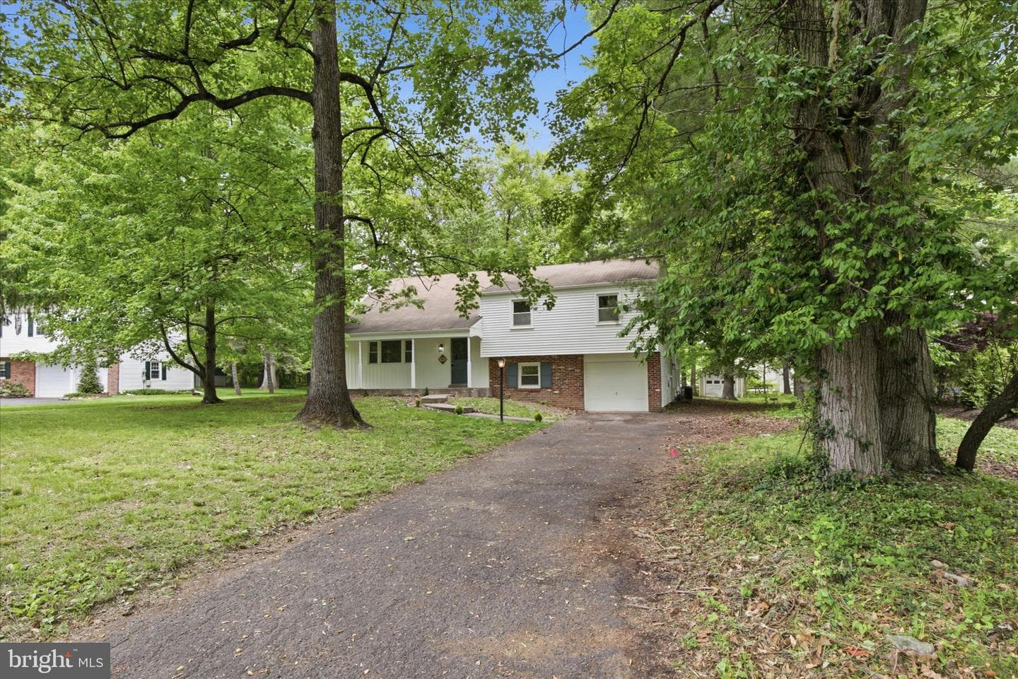 140 Woodland Drive photo 2