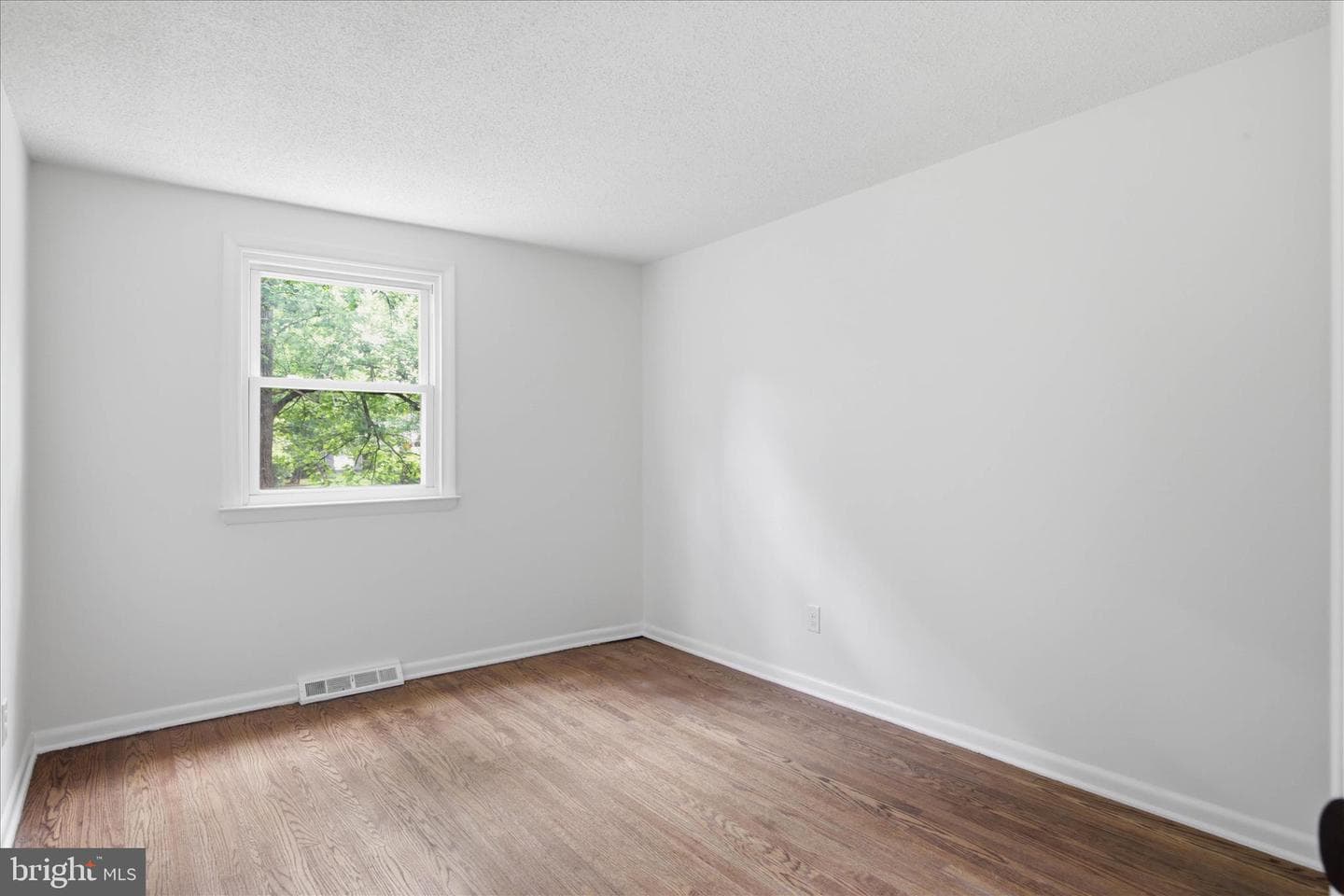 140 Woodland Drive photo 40