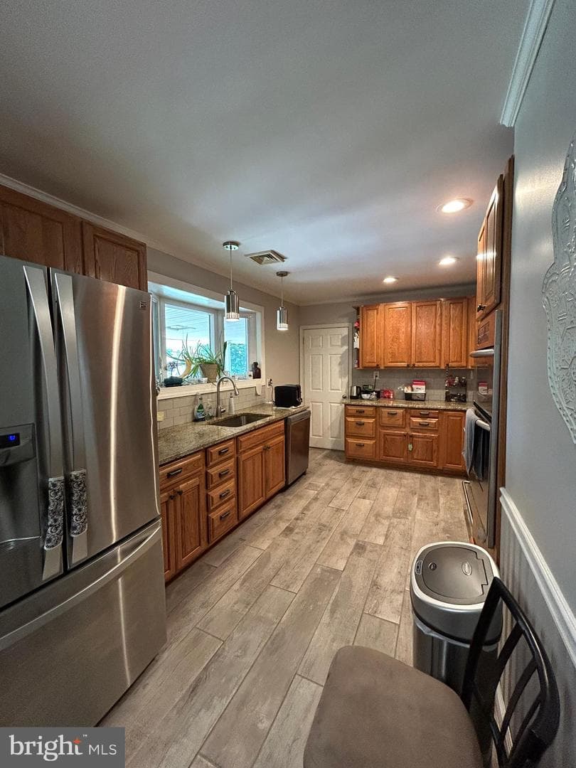 681 Pembroke Road photo 21