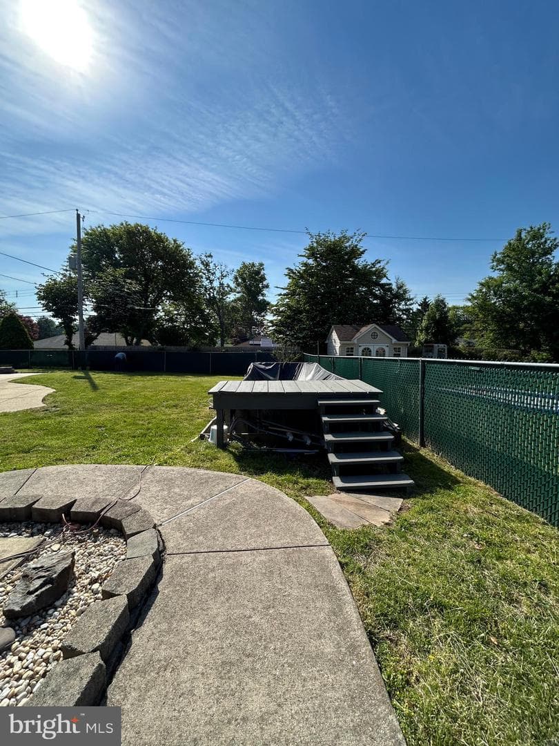 681 Pembroke Road photo 39