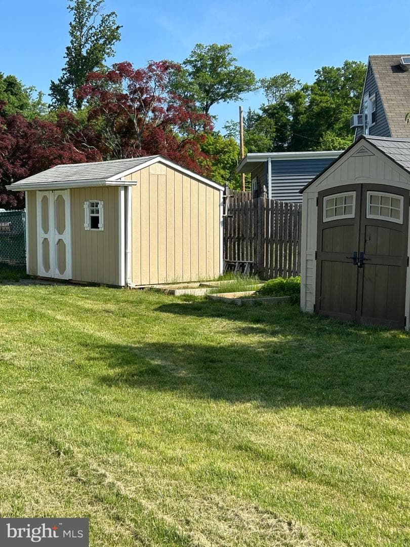 681 Pembroke Road photo 42