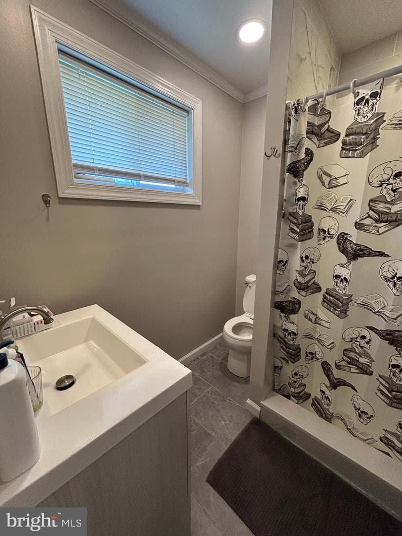 681 Pembroke Road photo 9