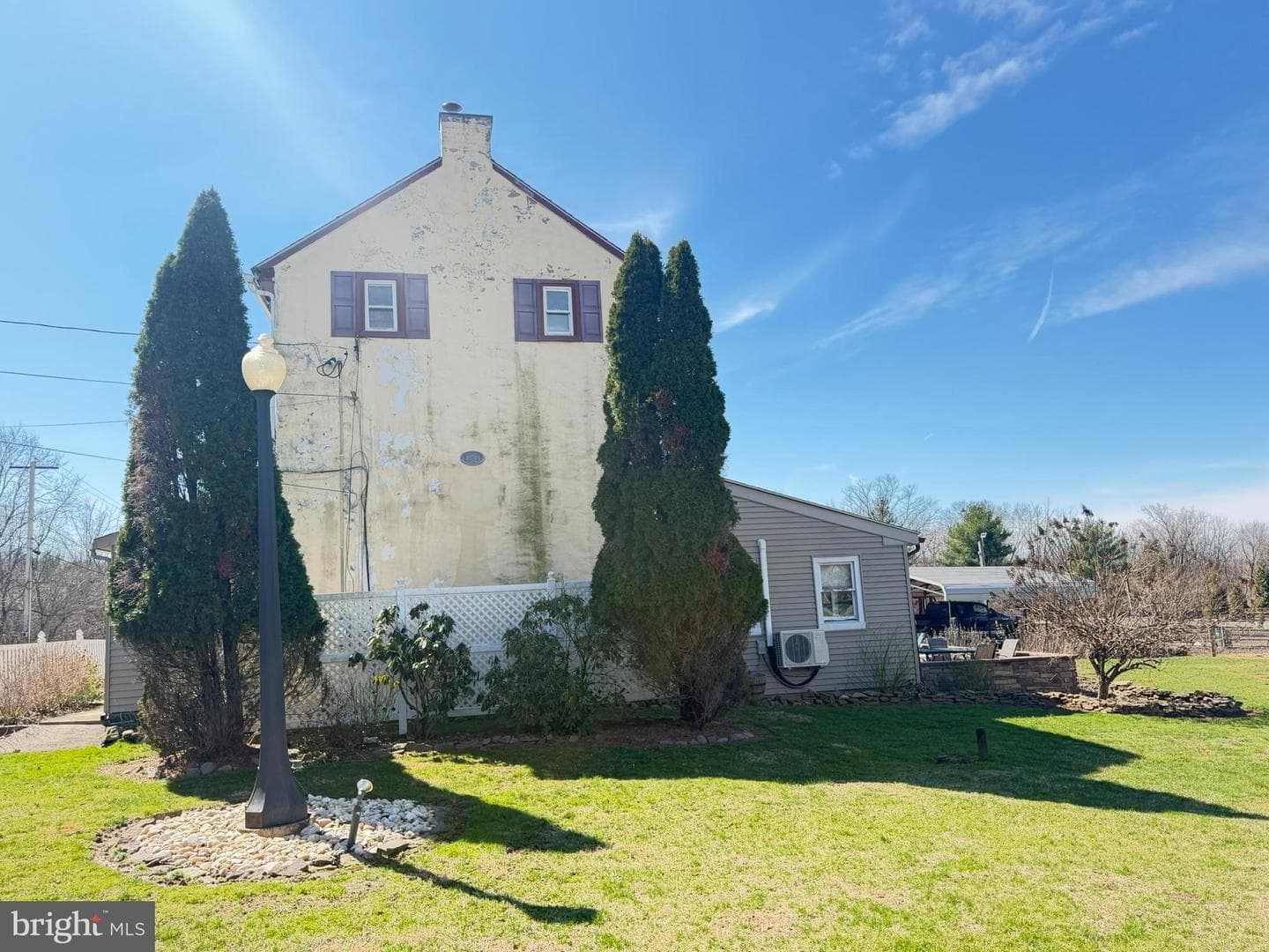 969 N Grange Avenue photo 44