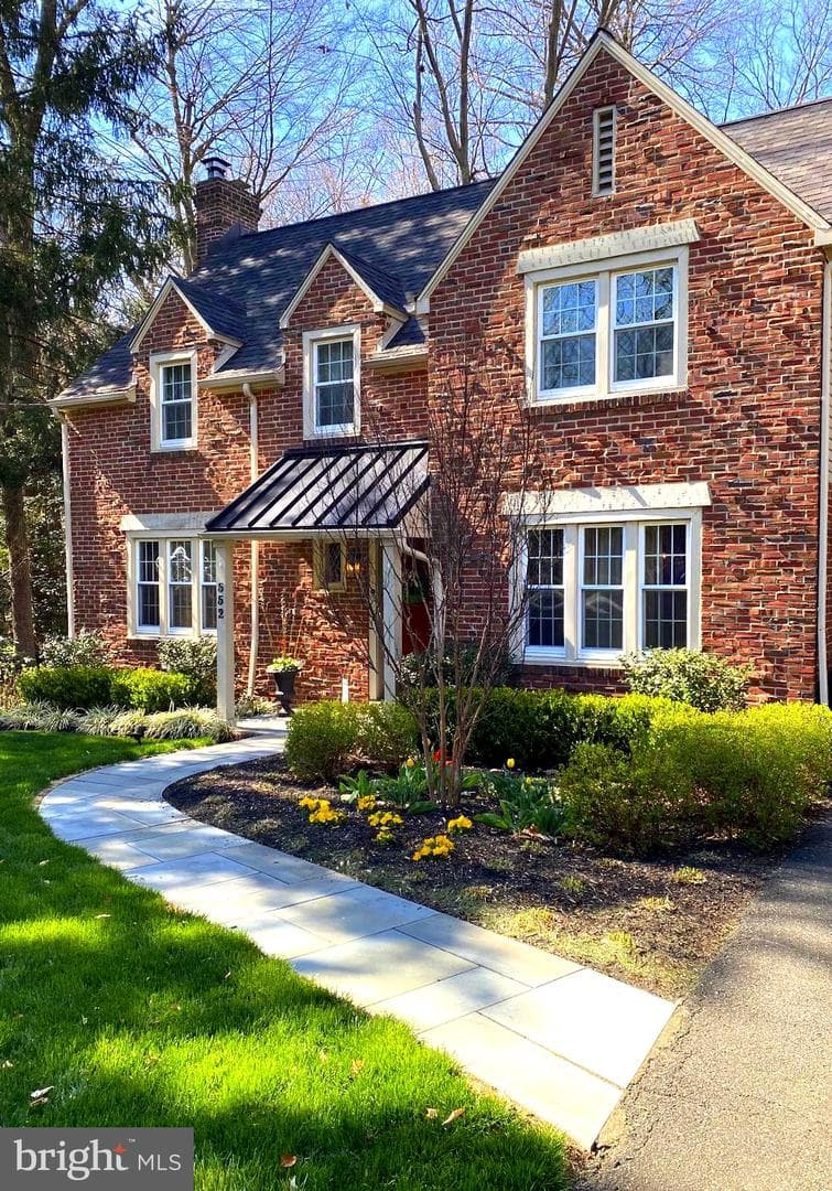 552 Custis Road