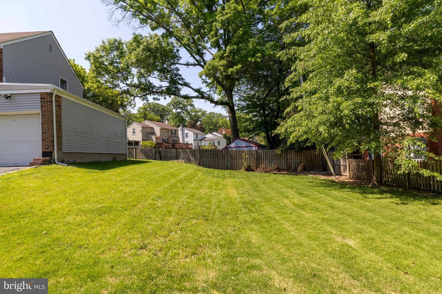 1910 Maplewood Avenue photo 32