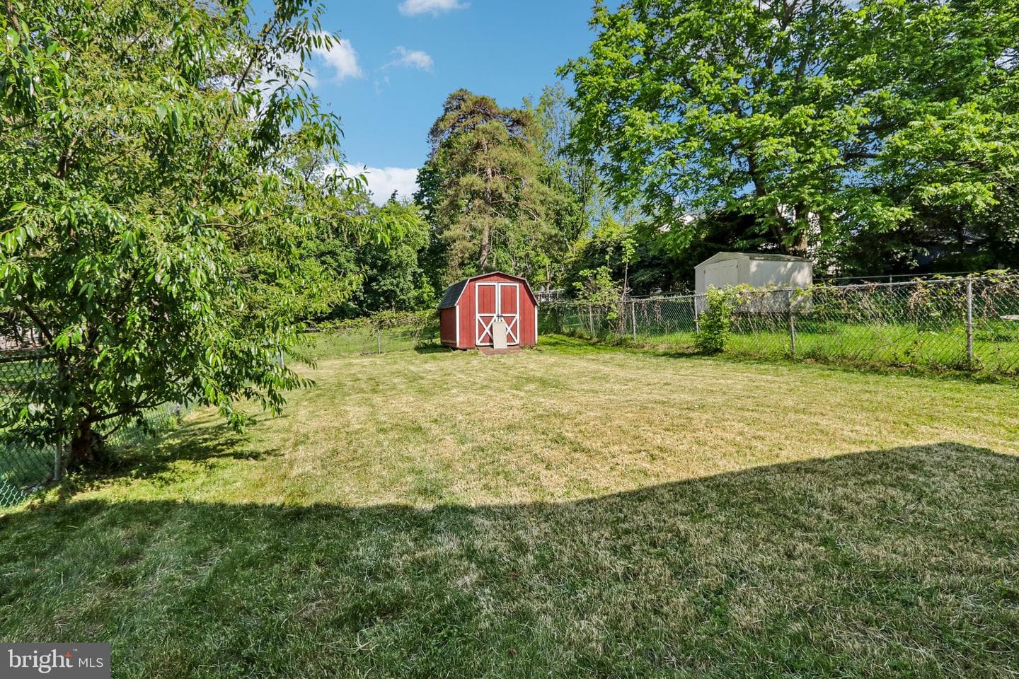 1833 Fairview Avenue photo 34