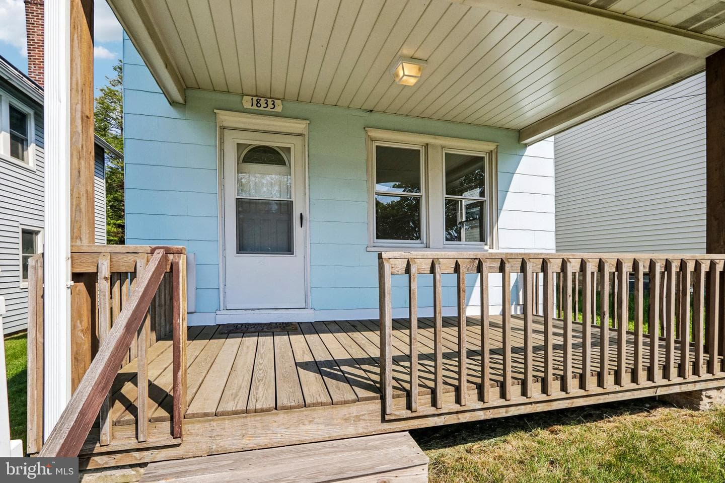 1833 Fairview Avenue photo 4