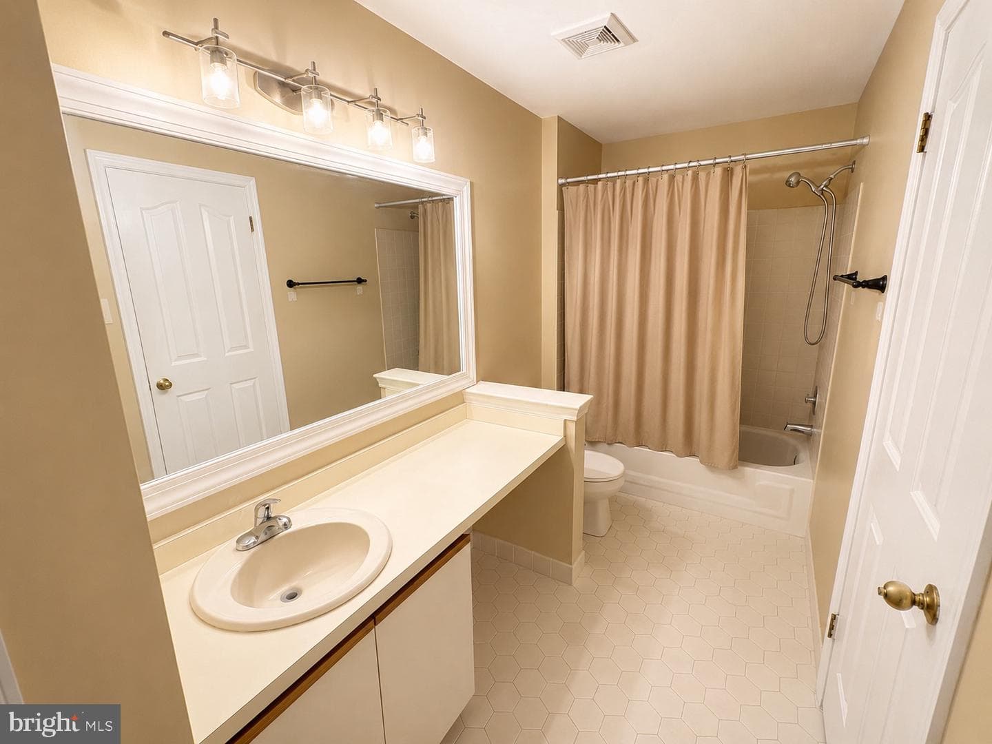 1103 Foxmeadow Drive #condo 1103 photo 9