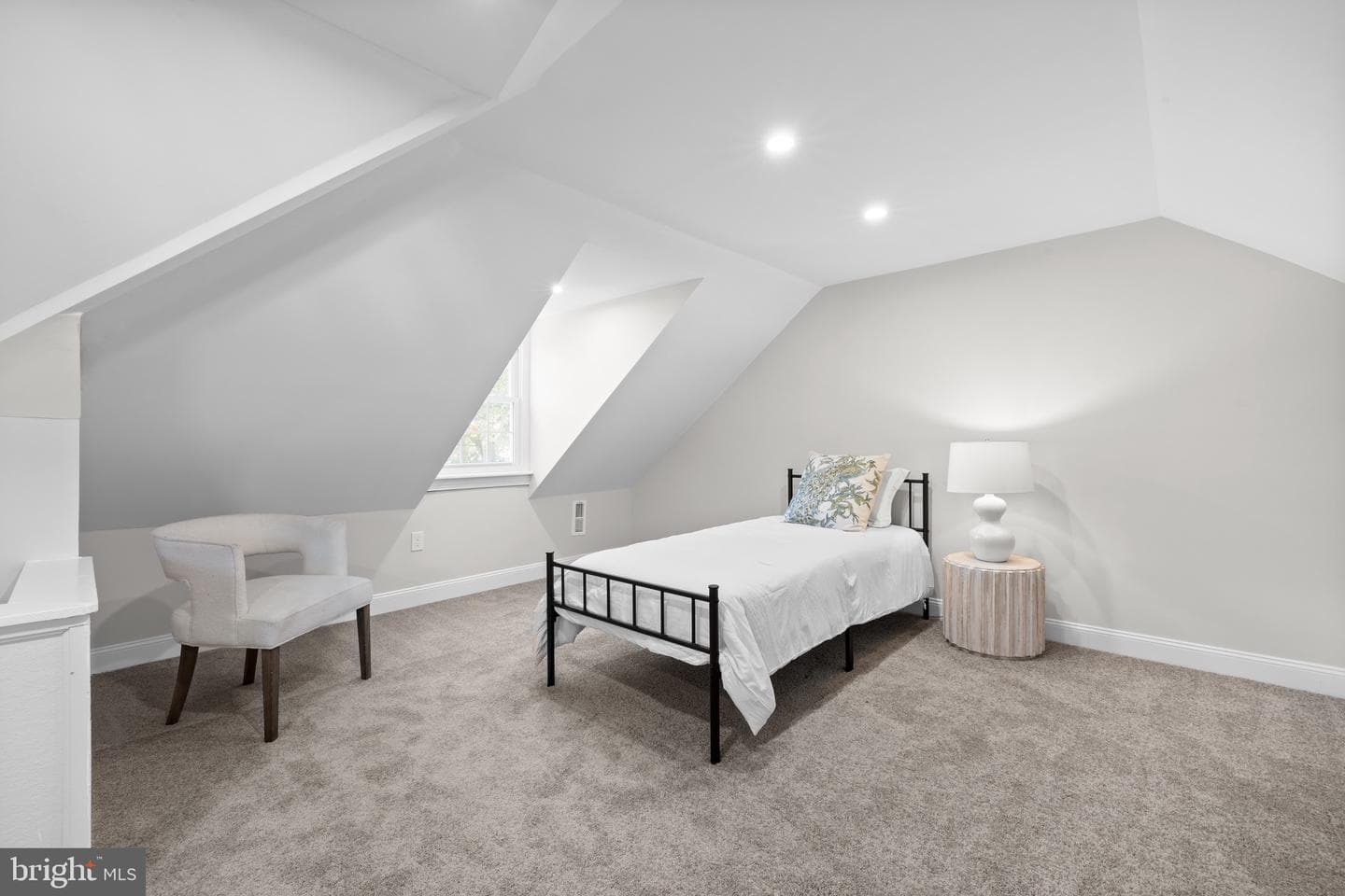 1409 Edgevale Road photo 23
