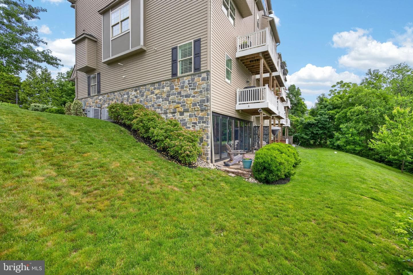 133 Moir Avenue photo 4