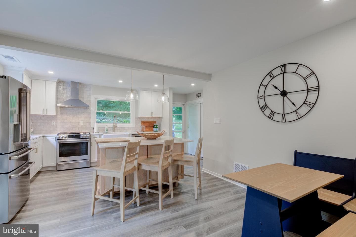 1108 Cromwell Road photo 8
