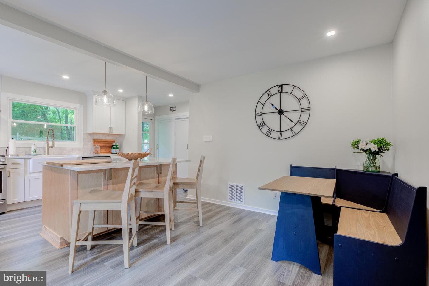 1108 Cromwell Road photo 9