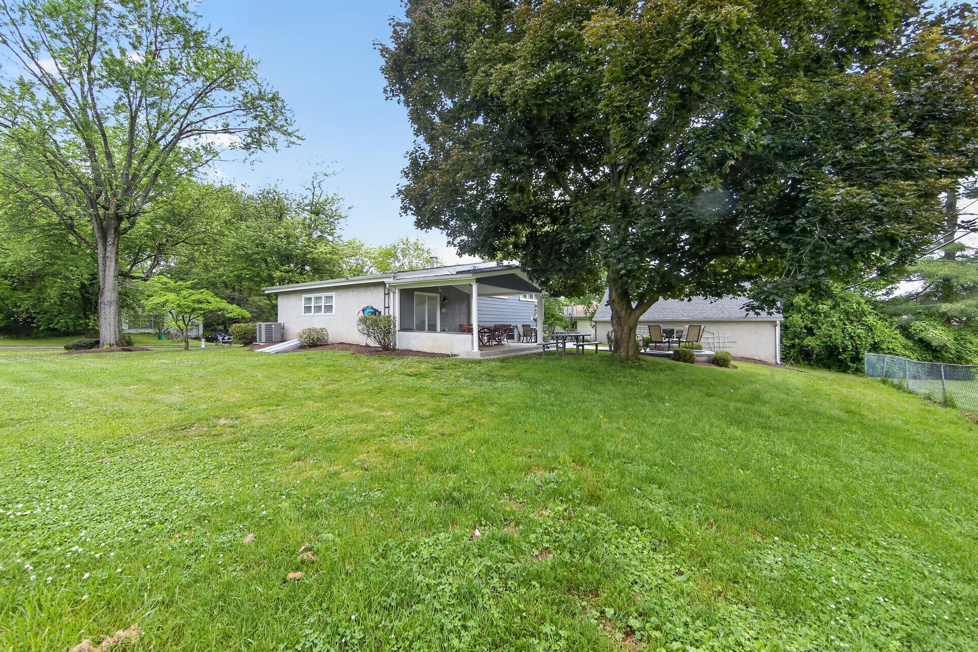 1649 Muhlenburg Drive photo 10