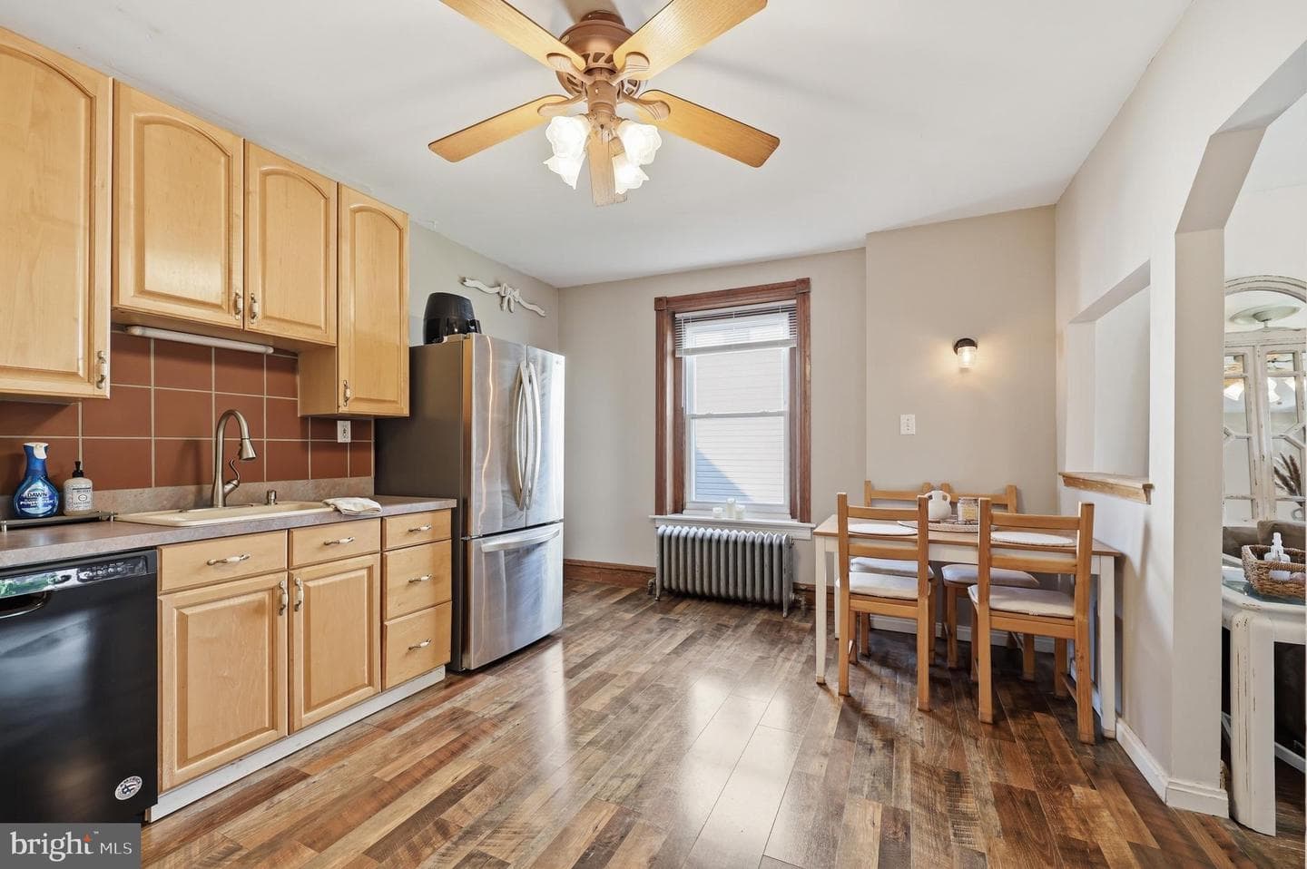 40 Adams Avenue photo 11