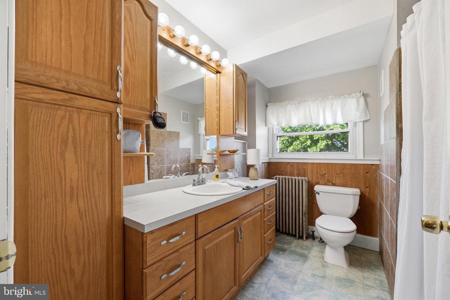40 Adams Avenue photo 17