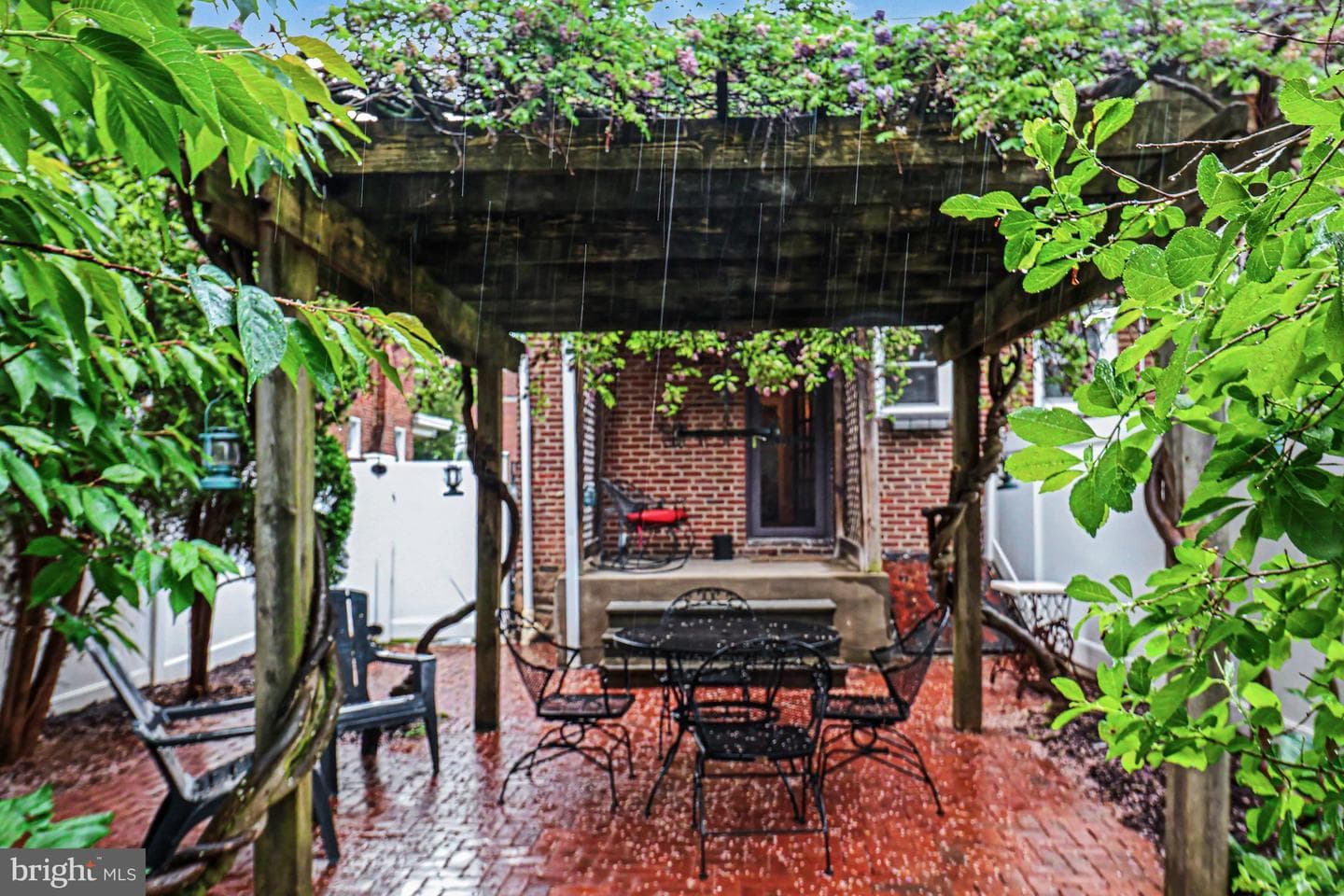 1720 Locust Street photo 27