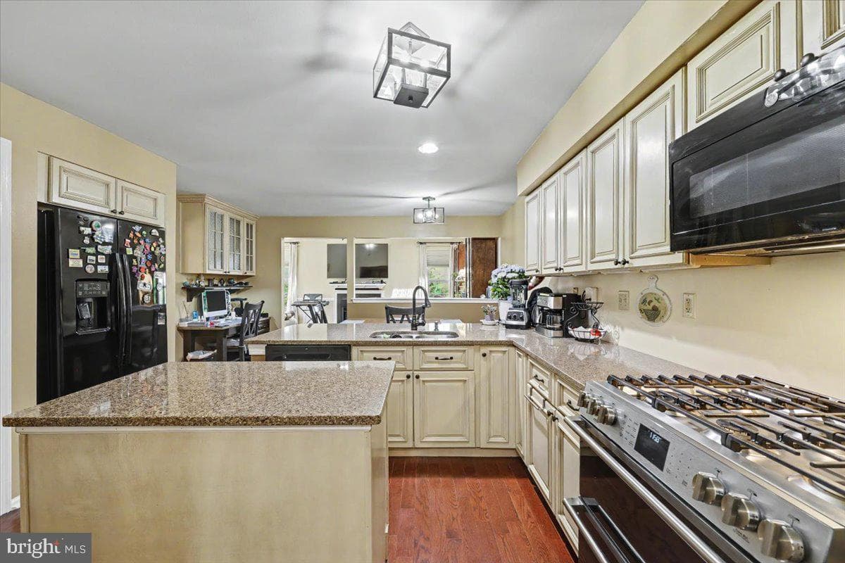 1156 Kipling Court photo 13
