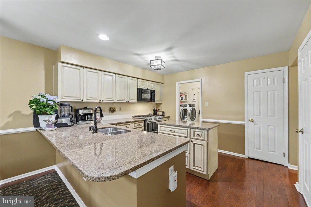 1156 Kipling Court photo 15