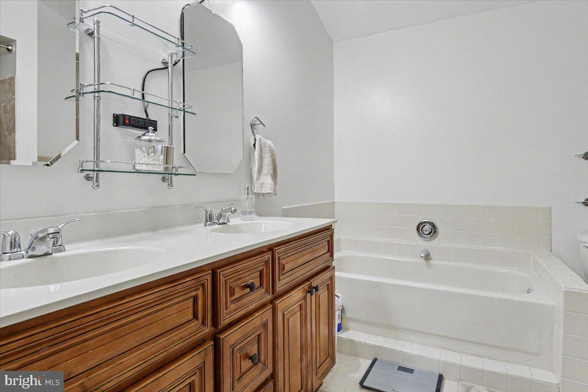 1156 Kipling Court photo 23