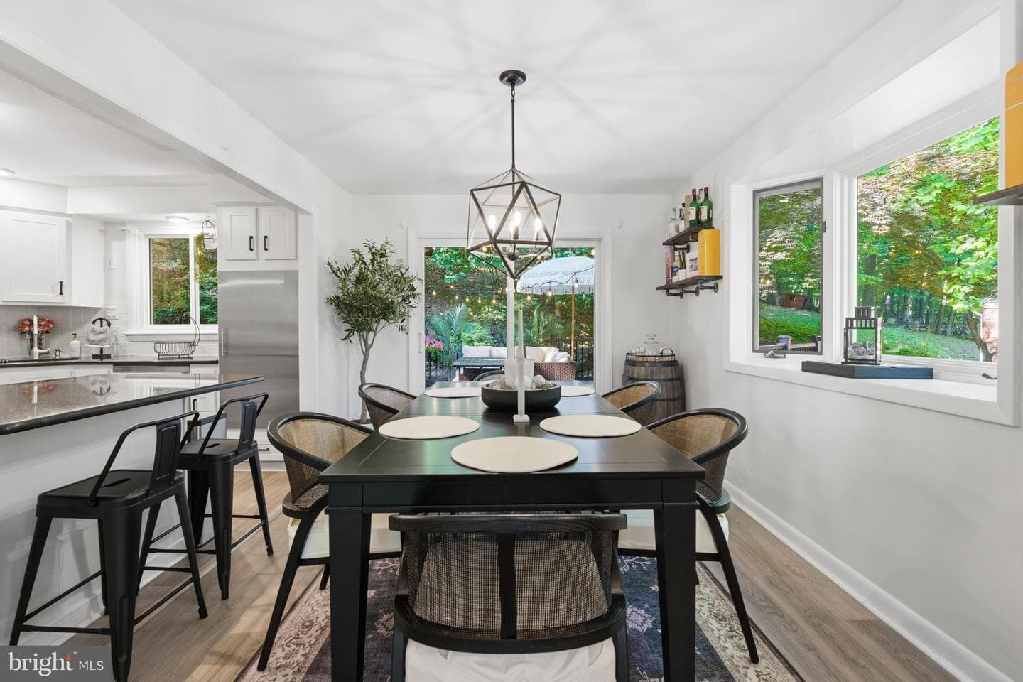582 Forest Road photo 10