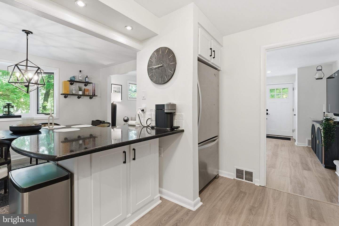 582 Forest Road photo 15