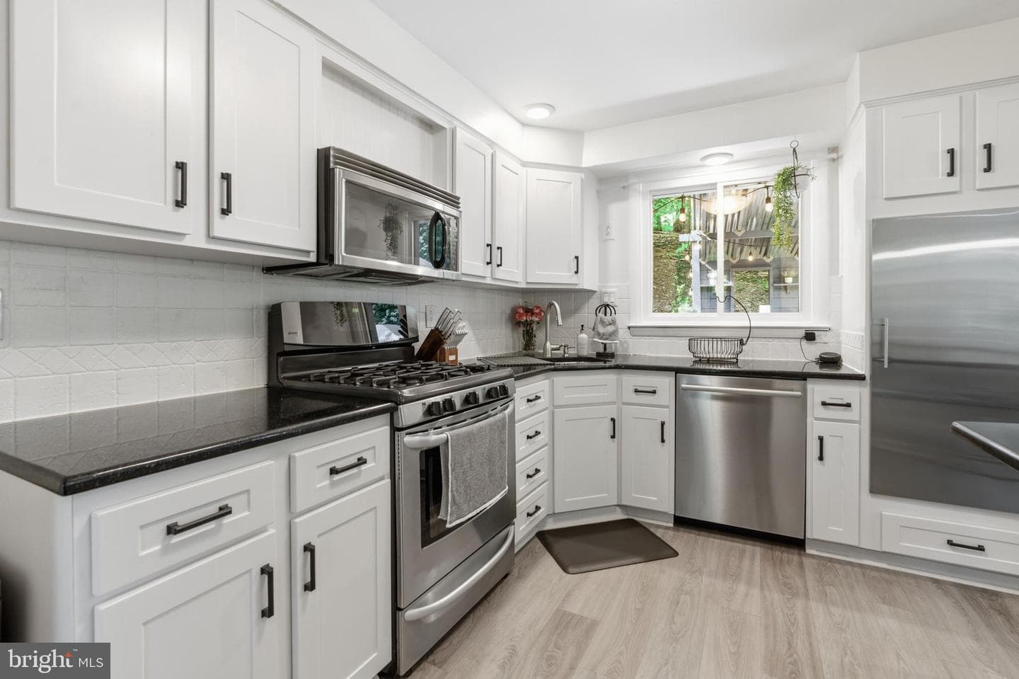 582 Forest Road photo 16