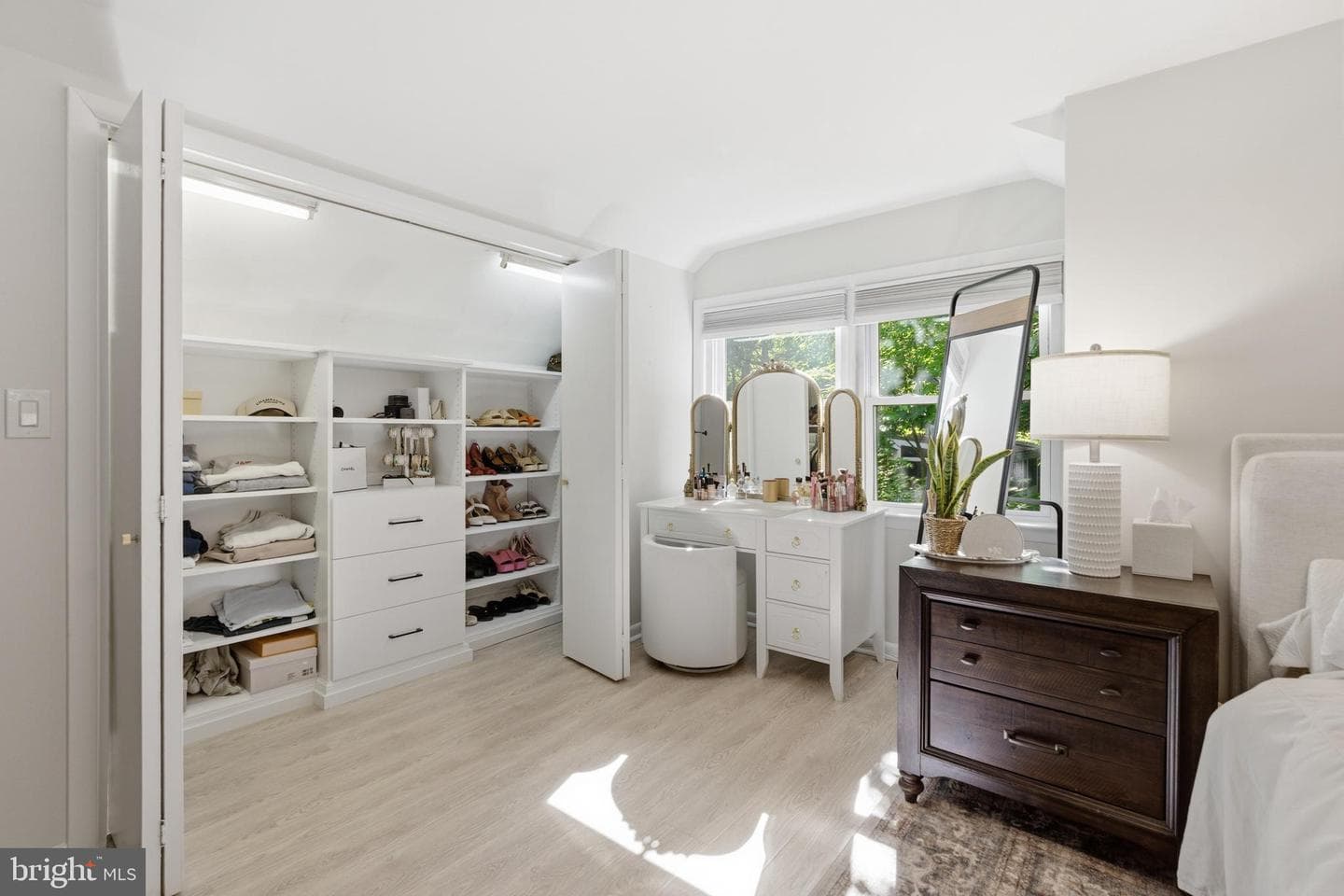 582 Forest Road photo 23