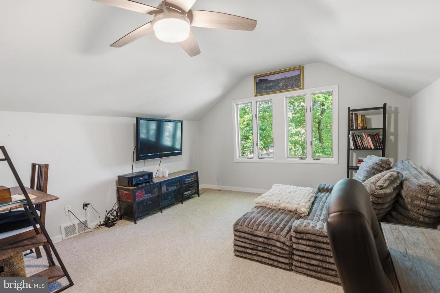 582 Forest Road photo 24