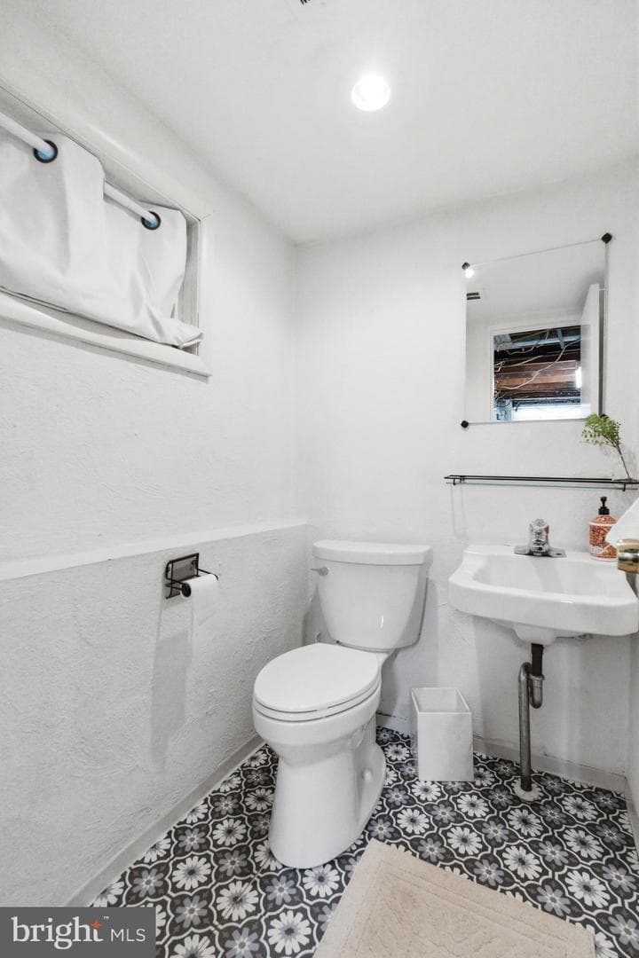 582 Forest Road photo 27