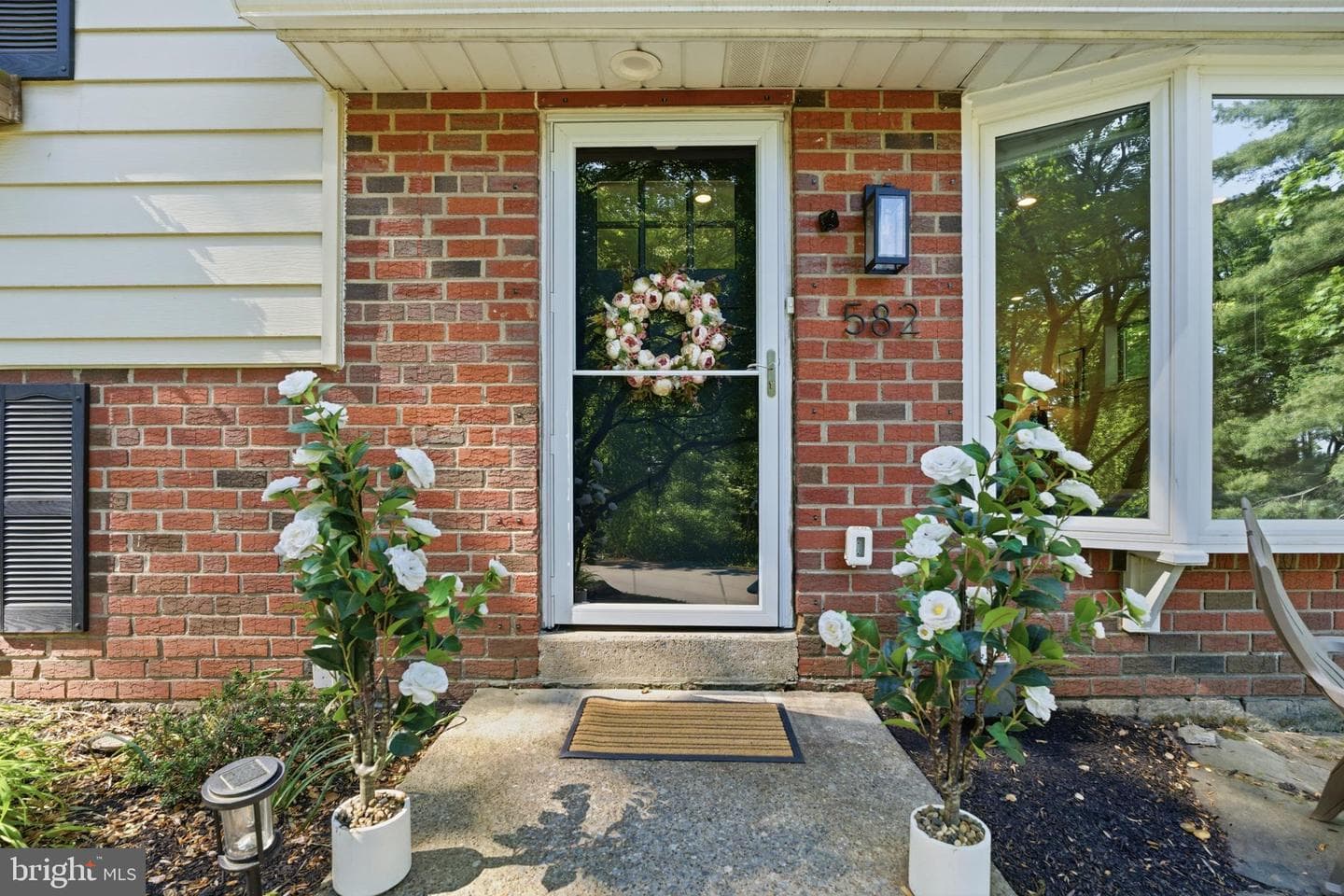 582 Forest Road photo 3