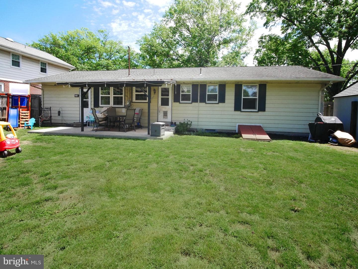 1017 Sycamore Drive photo 34