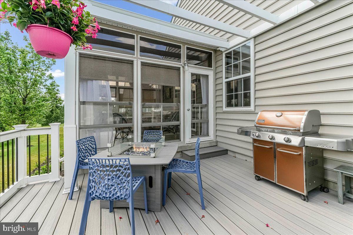 156 Masters Drive photo 7