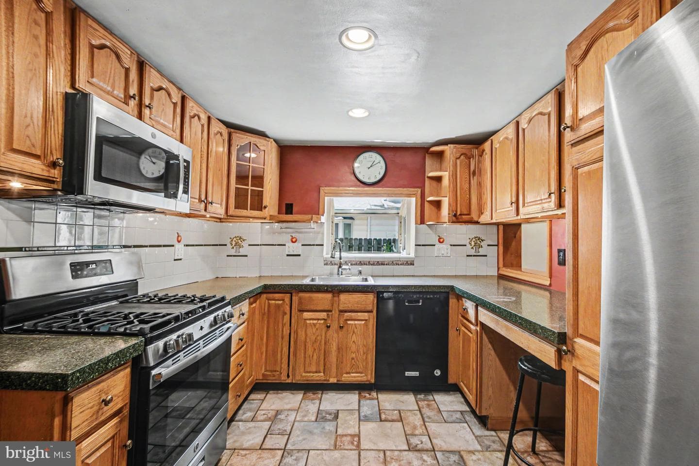 102 Redford Road photo 11