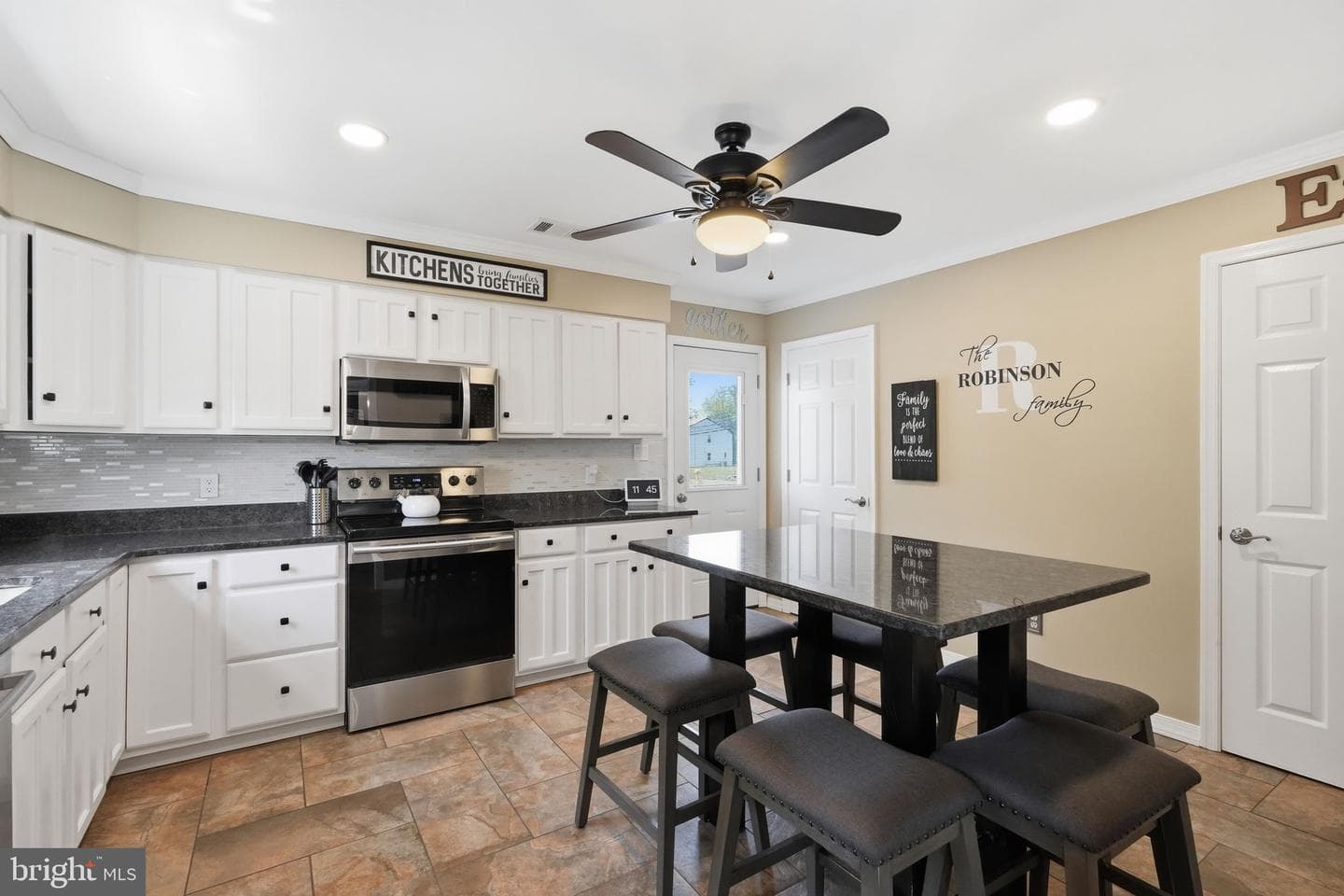 409 Saw Mill Lane #b photo 15