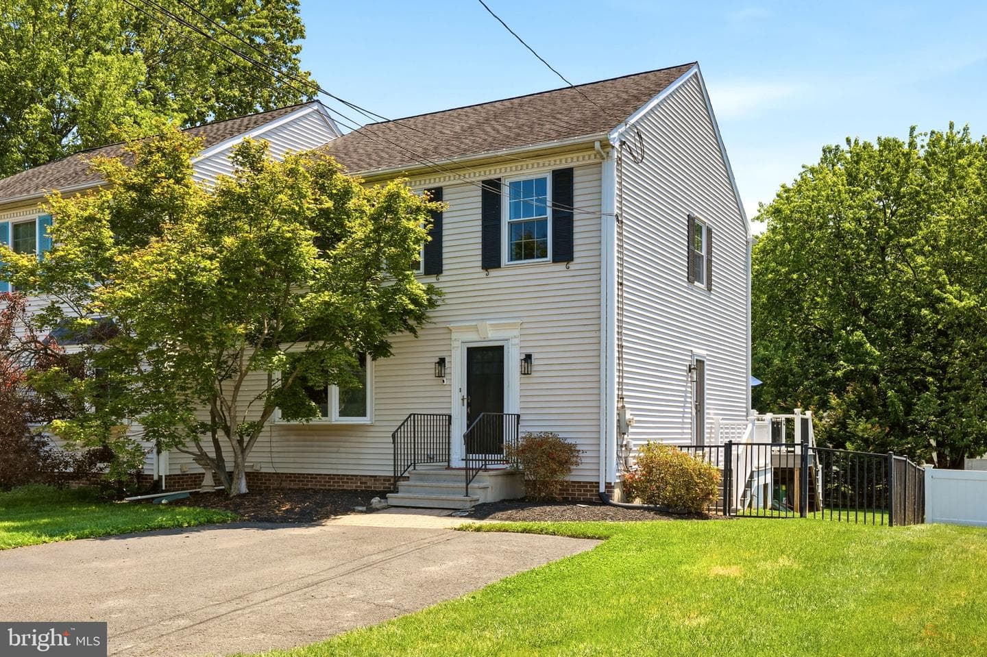 409 Saw Mill Lane #b photo 2