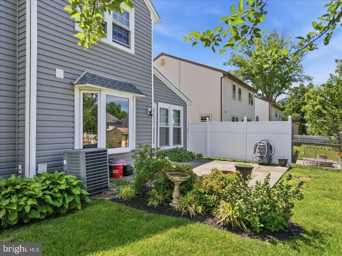 12 Pebble Drive photo 51